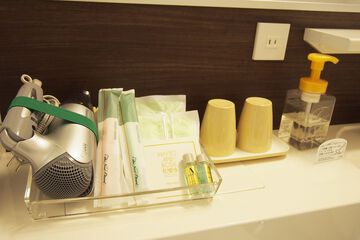 Bathroom amenities