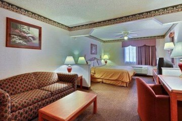  Rodeway Inn Carmel (Previously; Comfort Suites Carmel) 15