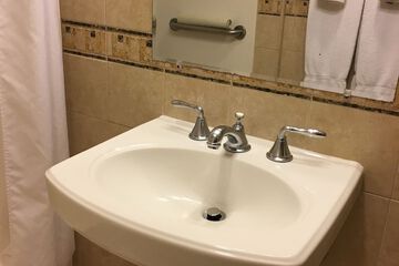Bathroom sink