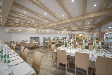 Food court
