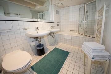 Photo 38