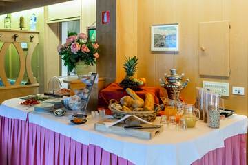 Breakfast buffet