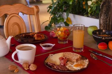 Breakfast meal