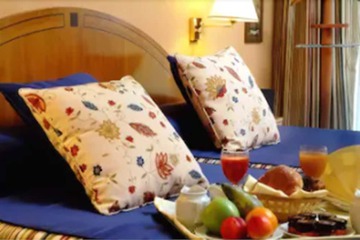 Room service - dining