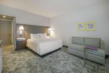 Room 20 of 53