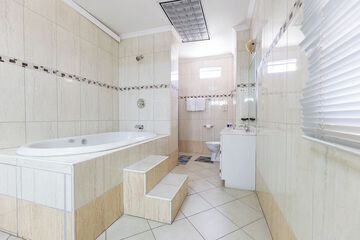 Jetted tub