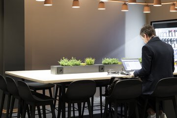 Lobby lounge