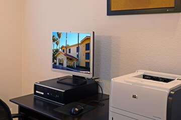 Business Center 20 of 20