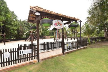 Children's play area - outdoor