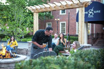 Hotel Exterior 32 of 32