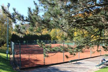 Tennis court