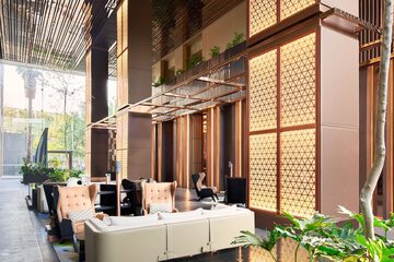 Lobby lounge
