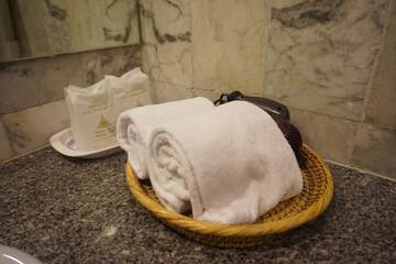 Bathroom amenities