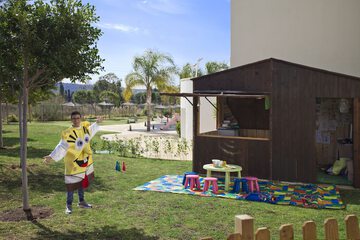 Children's play area - outdoor