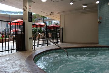 Indoor spa tub