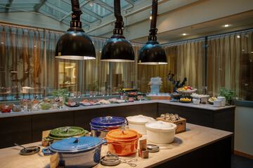 Breakfast buffet