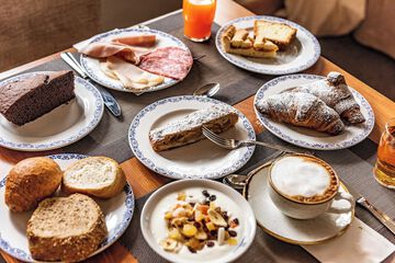 Breakfast meal