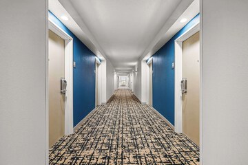 Hotel Interior 11 of 37