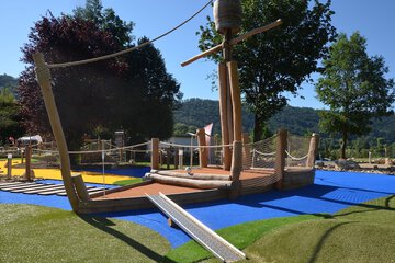 Mini-golf