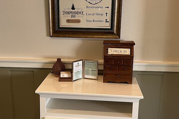 Check-in/check-out kiosk