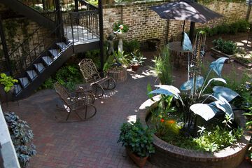 Hotel Exterior 156 of 166