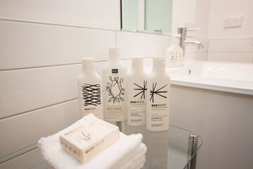 Bathroom amenities
