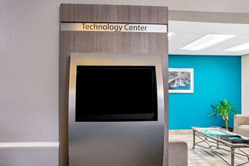 Business Center 30 of 31