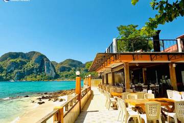 Beach bar