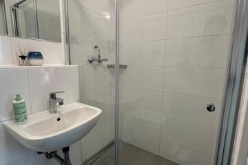 Photo 32
