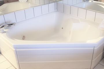Jetted tub