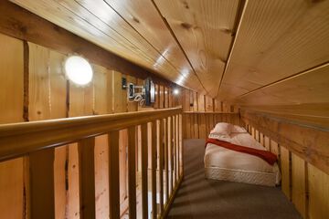 Children's theme room