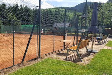 Tennis court
