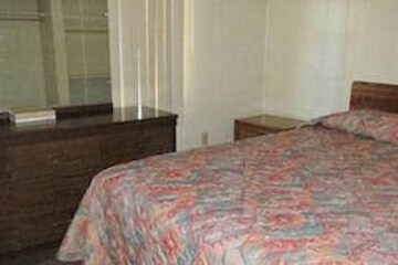  Topaz Inn and Suites 12
