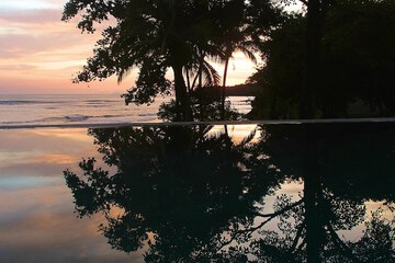 Infinity pool