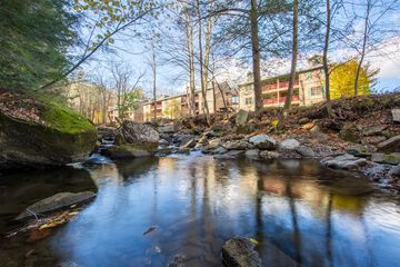 Holiday Inn Club Vacations Oak n’ Spruce Resort in the Berkshires by IHG