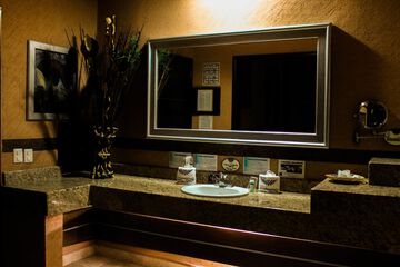Bathroom sink