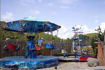 Children's play area - outdoor