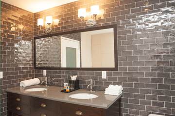 Bathroom sink