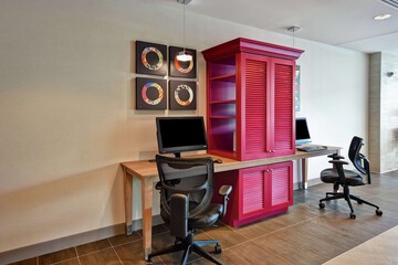 Business Center 40 of 40