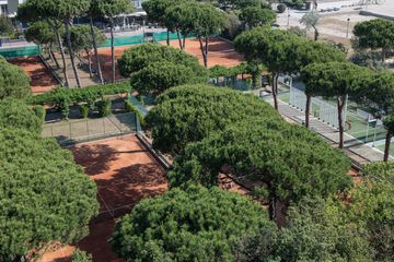 Tennis court