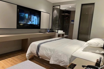 豪华大床房