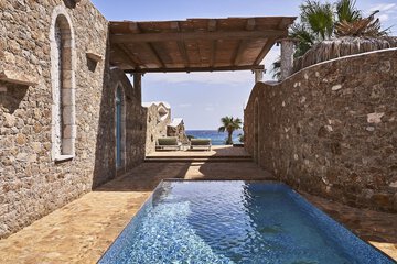 Private pool