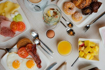 Breakfast meal