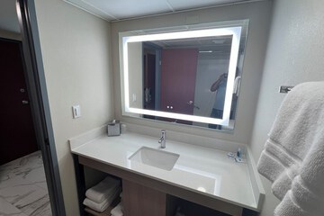 Room 7 of 10
