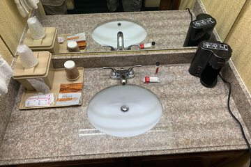 Bathroom sink
