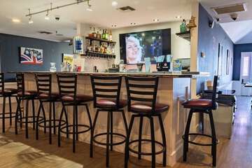 Sports bar
