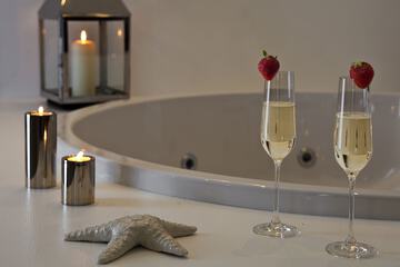 Private spa tub