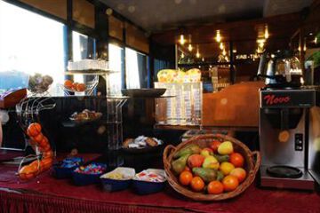 Hotel Lounge
