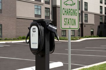 Electric vehicle charging station