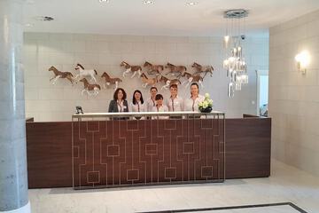 Check-in/check-out kiosk